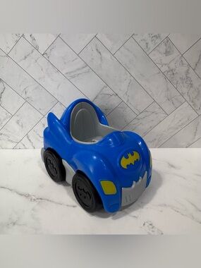 Fisher-Price Little People DC Super Friends Batmobile